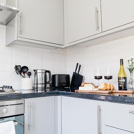 The Oval House By Silva Cmk Stylish House With Garden & Parking Eco-Serviced Accommodation Milton Keynes Eksteriør bilde